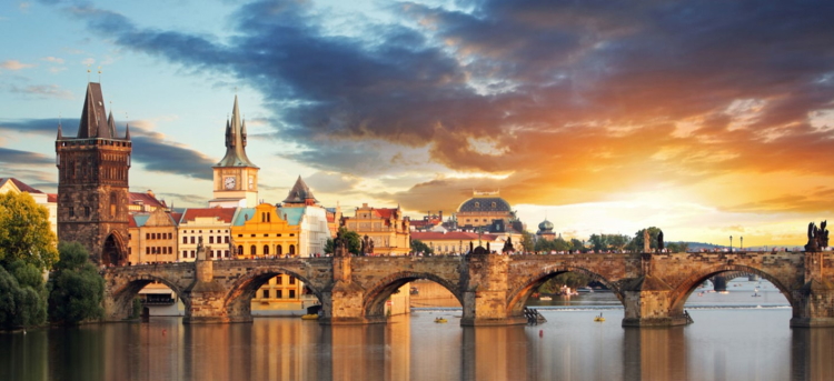 Stroll across the beautiful Charle´s Bridge in Prague